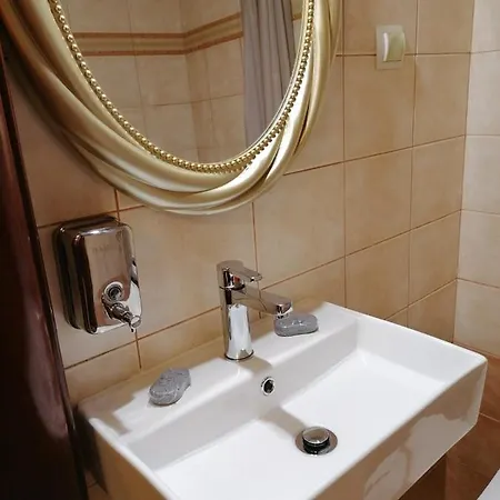 Marialenas House Appartamento *